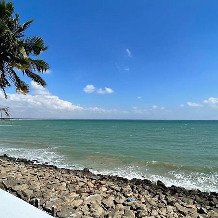 Phoenix Beach Resort Канякумари Екстериор снимка