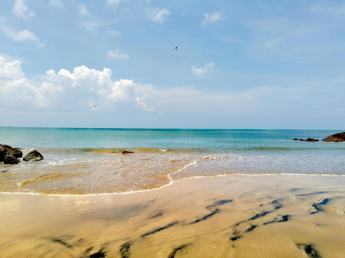 Phoenix Beach Resort Канякумари Екстериор снимка
